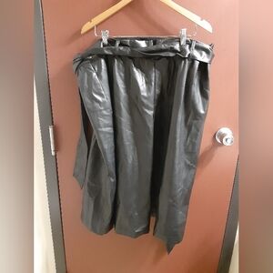 Who What Wear NWT Fayx Leather Jet Black Midi Skirt Women's Size 22W